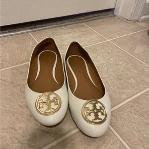 Tory Burch White Flats Size 6